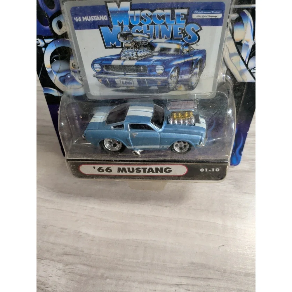 Muscle Machines 66 Mustang